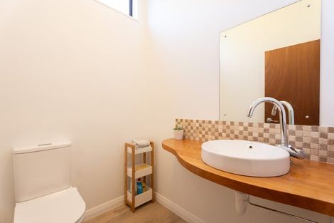 Photo of property in 37 Greyfriars Crescent, Tawa, Wellington, 5028