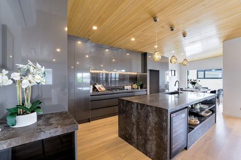 Photo of property in 3b Pine Ridge Terrace, Waikanae Beach, Waikanae, 5036