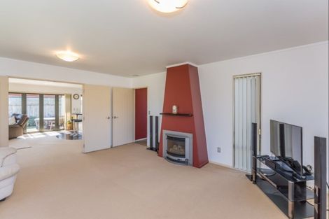 Photo of property in 1 Corfe Castle Lane, Levin, 5510