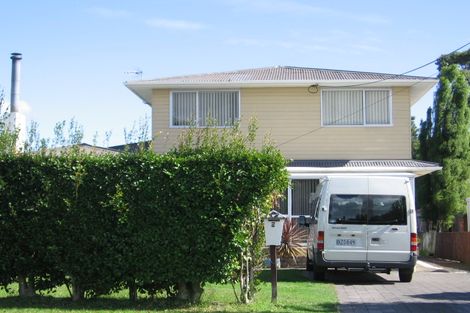 Photo of property in 5 Alan Avenue, Henderson, Auckland, 0610