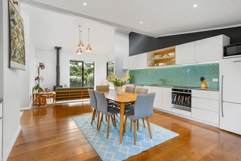 Photo of property in 200 Onemana Drive, Onemana, Whangamata, 3691