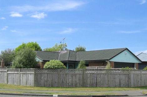 Photo of property in 8 Delaware Grove, Totara Park, Upper Hutt, 5018