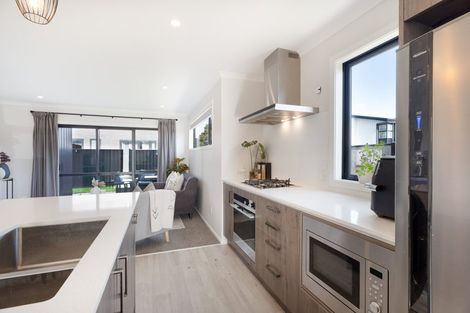 Photo of property in 38 Mawai Hakona Drive, Wallaceville, Upper Hutt, 5018