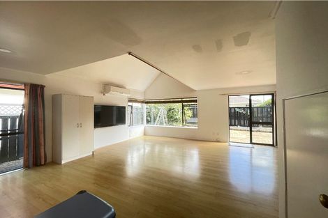 Photo of property in 2/17 Morrow Avenue, Bucklands Beach, Auckland, 2012