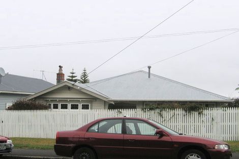 Photo of property in 11 Pembroke Road, Northland, Wellington, 6012