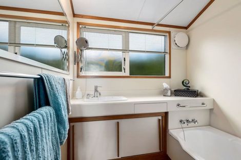 Photo of property in 76 Kairimu Street, Stokes Valley, Lower Hutt, 5019