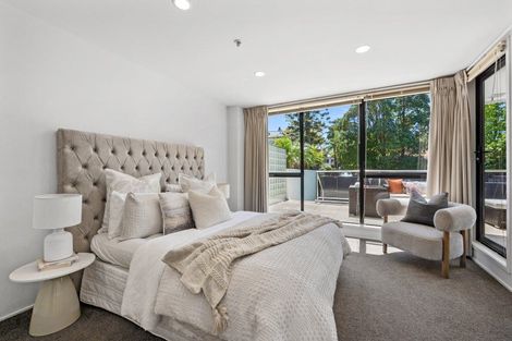 Photo of property in 175h Hurstmere Road, Takapuna, Auckland, 0622