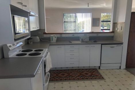 Photo of property in 452 Linwood Avenue, Woolston, Christchurch, 8062