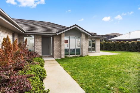 Photo of property in 4 Mcneish Place, Pokeno, 2402