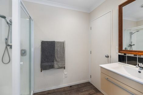 Photo of property in 17 Eaglemont Drive, East Tamaki Heights, Auckland, 2016