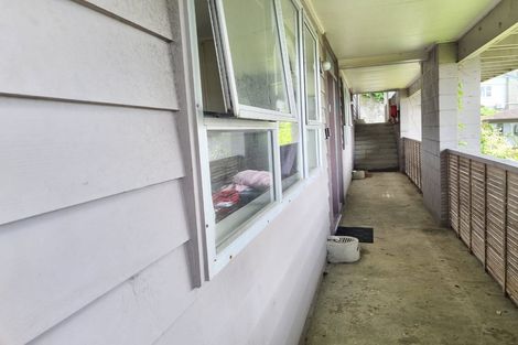 Photo of property in 126 Redwood Avenue, Tawa, Wellington, 5028