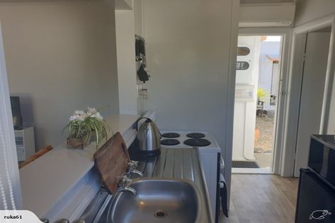 Photo of property in 80a Golf Road, New Lynn, Auckland, 0600