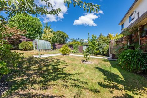 Photo of property in 74 Kinmont Crescent, Kinmont Park, Mosgiel, 9024