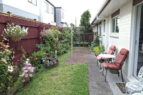 Photo of property in 2/29 Wallace Road, Mangere Bridge, Auckland, 2022