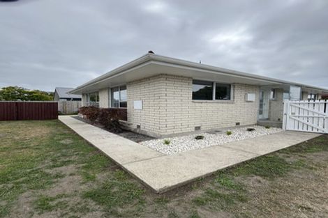 Photo of property in 4b Brentwood Street, Parklands, Christchurch, 8083