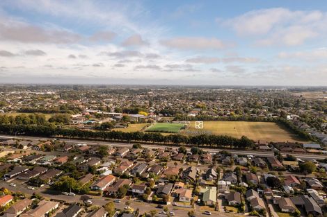 Photo of property in 68a Winters Road, Redwood, Christchurch, 8051