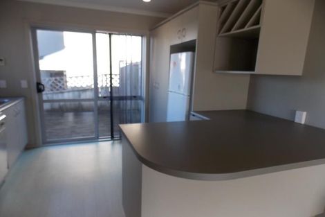 Photo of property in 81 Dress Circle, Newlands, Wellington, 6037