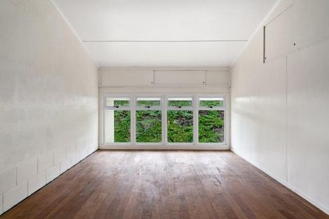 Photo of property in 17 Kereru Street, Two Mile Bay, Taupo, 3330