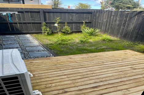 Photo of property in 3/28 Lavelle Road, Henderson, Auckland, 0612