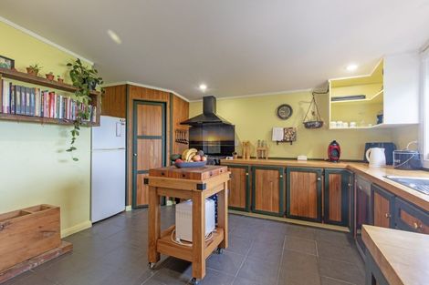 Photo of property in 978 Pourerere Road, Omakere, Waipawa, 4271