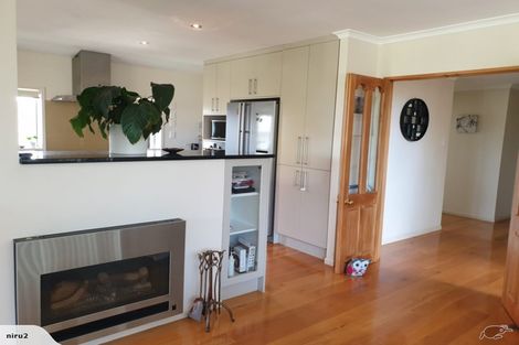 Photo of property in 210 Clovelly Road, Bucklands Beach, Auckland, 2012