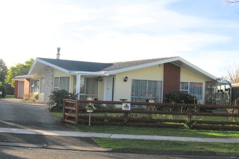 Photo of property in 4 Morrow Avenue, St Andrews, Hamilton, 3200