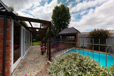 Photo of property in 15 Oak Grove, Ashburton, 7700