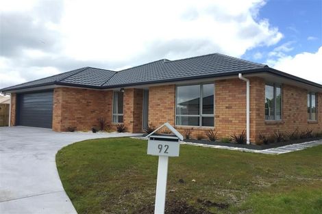 Photo of property in 92 Barbados Way, One Tree Point, 0118