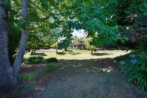 Photo of property in 12 Carter Road, Oratia, Auckland, 0604