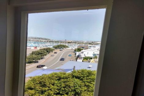 Photo of property in 466 Evans Bay Parade, Hataitai, Wellington, 6021