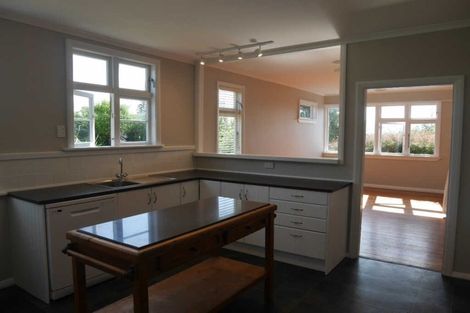 Photo of property in 1 Trig Hill Terrace, Waikanae Beach, Waikanae, 5036