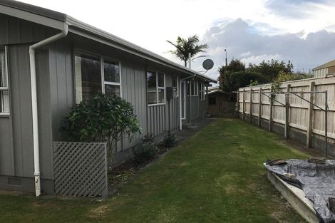 Photo of property in 8 Evelyn Place, Welbourn, New Plymouth, 4310