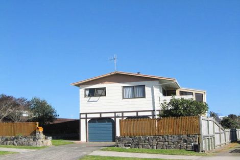 Photo of property in 17 Ohuirehe Road, Coastlands, Whakatane, 3120