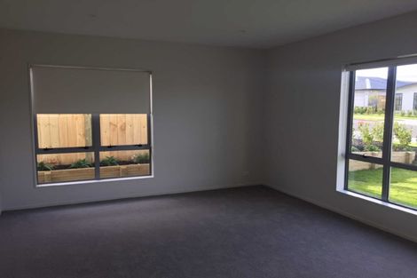 Photo of property in 12 Kaimanawa Road, Karaka, Papakura, 2113