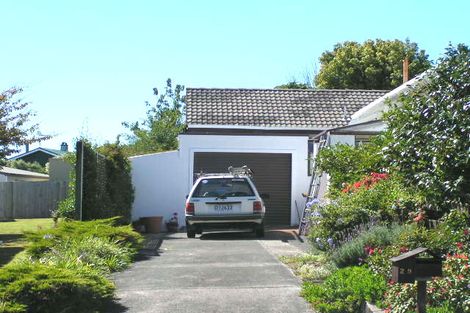 Photo of property in 2/29 Clarence Road, Northcote Point, Auckland, 0627