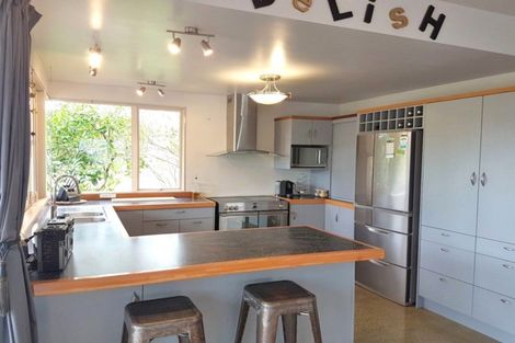 Photo of property in 141 Marsden Bay Drive, One Tree Point, 0118