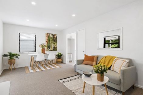 Photo of property in 2/88 Lauderdale Road, Birkdale, Auckland, 0626