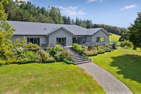 Photo of property in 36 Hoeke Road, Carrington, Carterton, 5791