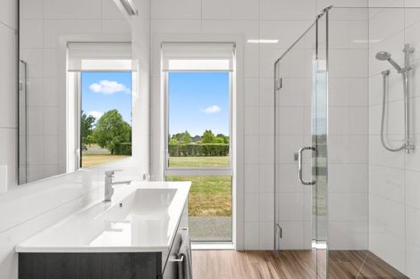 Photo of property in 98 Oxford Street, Martinborough, 5711