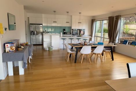 Photo of property in 50 Corricvale Way, Northcross, Auckland, 0630