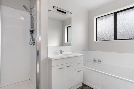 Photo of property in 27 Macloughlin Drive, Te Puke, 3119