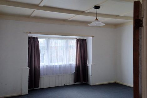 Photo of property in 1/12 Hinekohu Street, New Lynn, Auckland, 0600