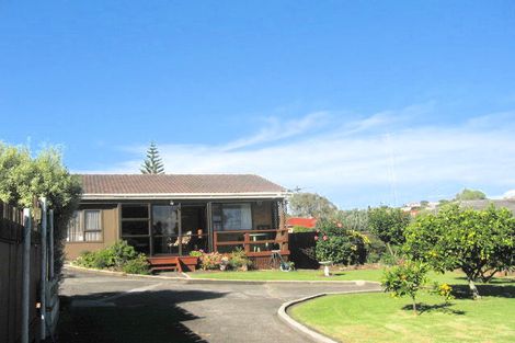 Photo of property in 2/6 Aberfeldy Avenue, Highland Park, Auckland, 2010