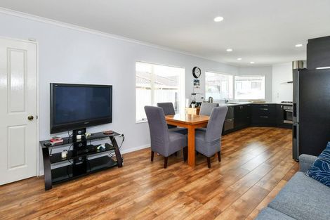 Photo of property in 1/48 Stewart Gibson Place, Manurewa, Auckland, 2105