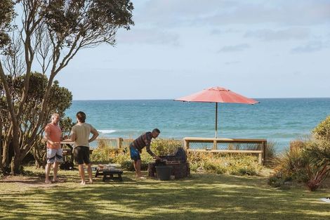 Photo of property in 515 Pukehina Parade, Pukehina, Te Puke, 3189