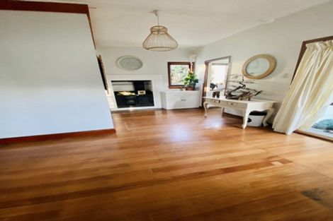 Photo of property in 103 Murdoch Road East, Akina, Hastings, 4122