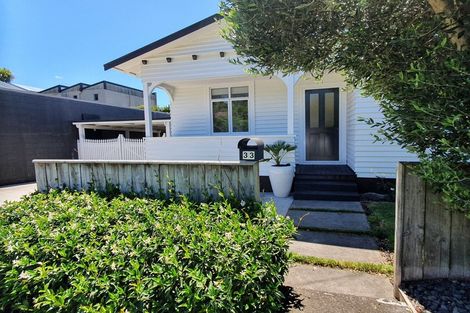 Photo of property in 33 Weymouth Street, New Plymouth, 4310