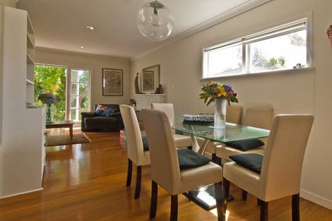 Photo of property in 53 Hutchinsons Road, Bucklands Beach, Auckland, 2014