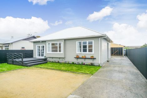 Photo of property in 99 Heretaunga Street, Palmerston North, 4414