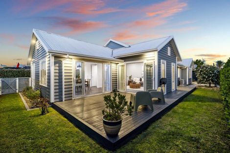 Photo of property in 328 Lakes Boulevard, Pyes Pa, Tauranga, 3112